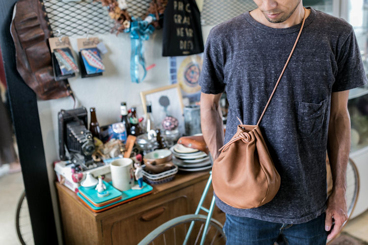 鞄/バッグ ＞ ドローストリングバッグ/鹿革チョコ