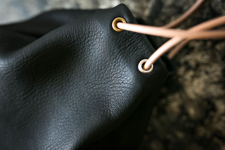 鞄/バッグ ＞ ドローストリングバッグ/鹿革黒