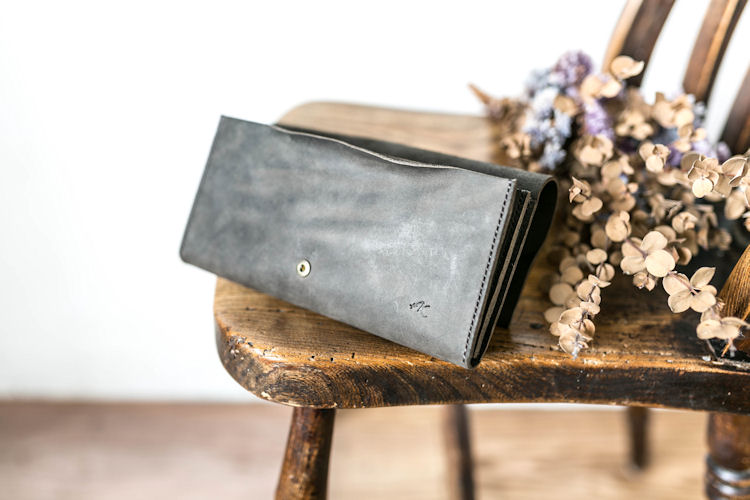 財布 ＞ 切落し本革長財布/グレー